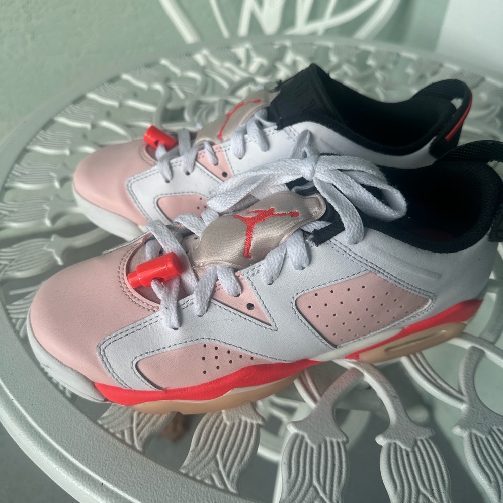 Great condition air Jordan 6 retro low